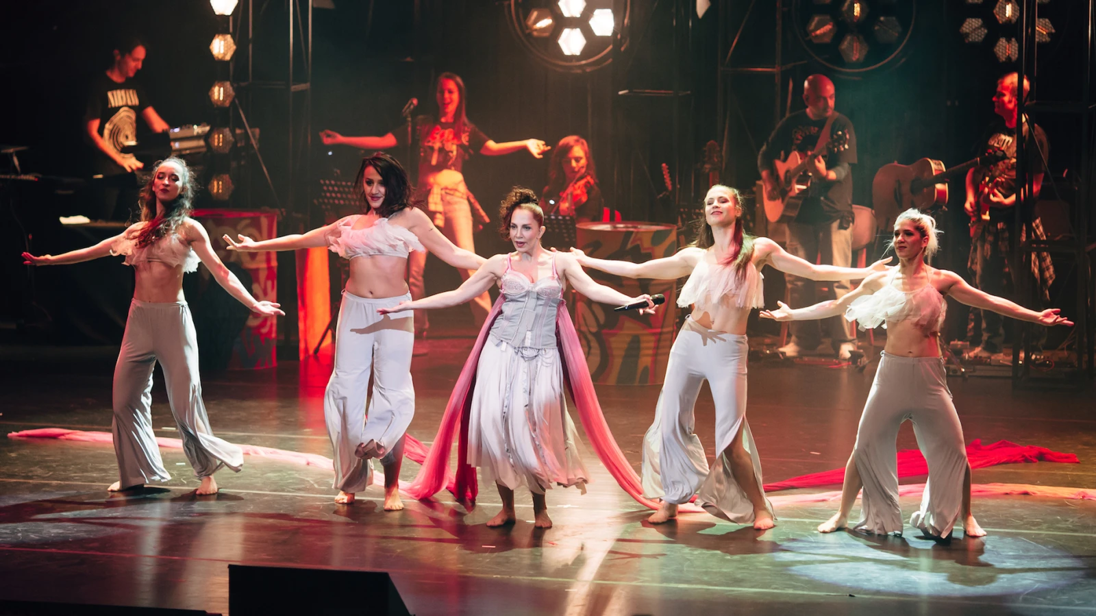 Sertab Erener, © https://sertab.com Sertab Erener, © https://sertab.com