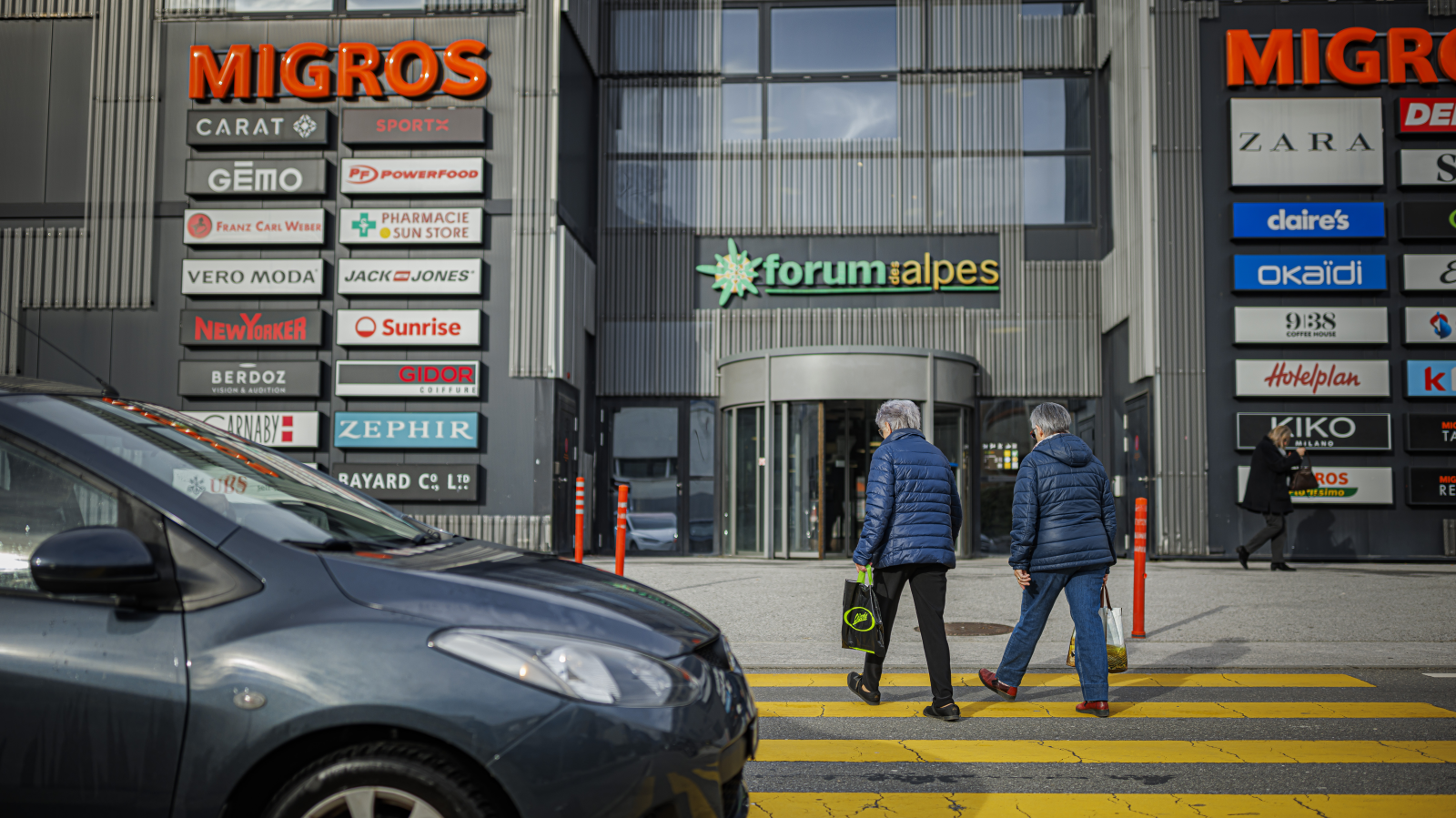 Detailhandel mit grösstem Absatztaucher seit über 20 Jahren, © Keystone / Valentin Flauraud / Symbolbild