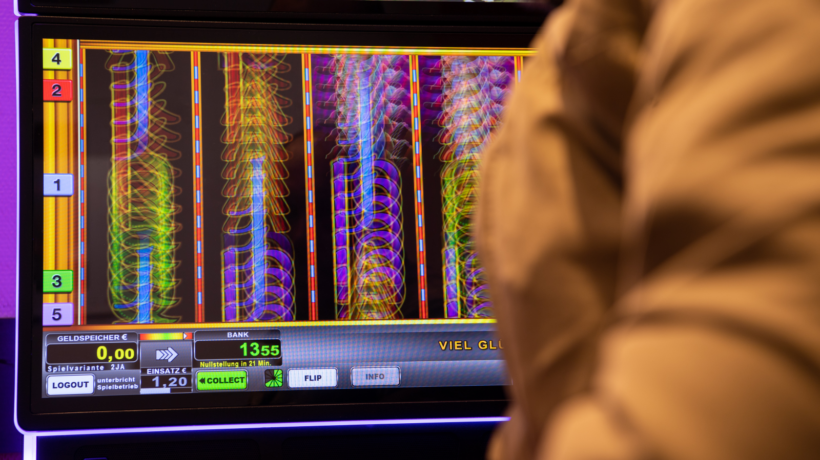 Manipüle Edilen Kumar Makineleri ile Vergi Kaçakçılığı: Şartlı Ceza!, © dpa