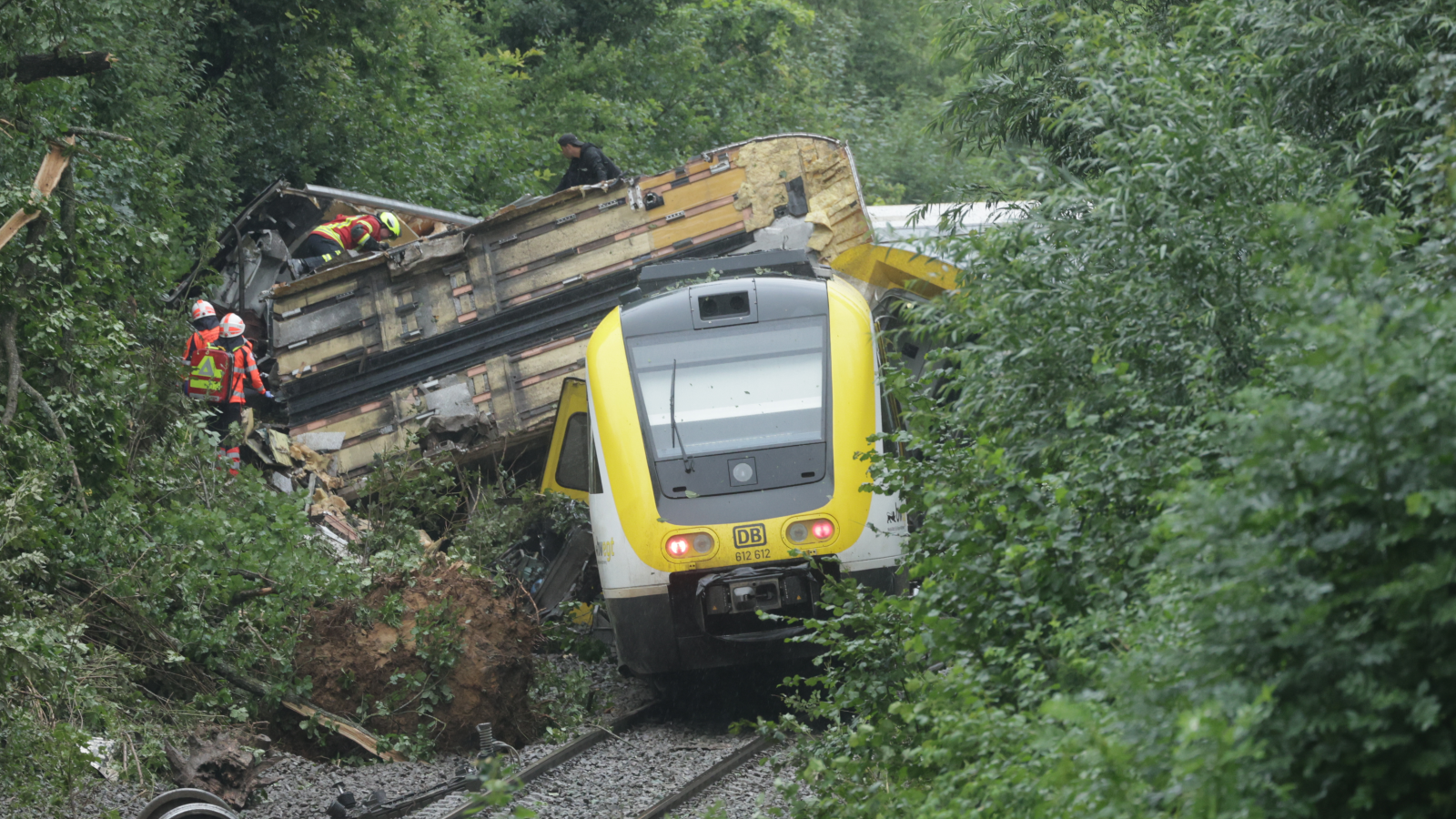 Riedlingen'de tren kazası: Üç ölü, çok sayıda yaralı, © Thomas Warnack/dpa 