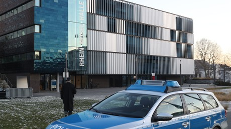 Andernach Polisi Uyarıyor: Otostop Yapanları Kesinlikle Aracınıza Almayın!, © shutterstock