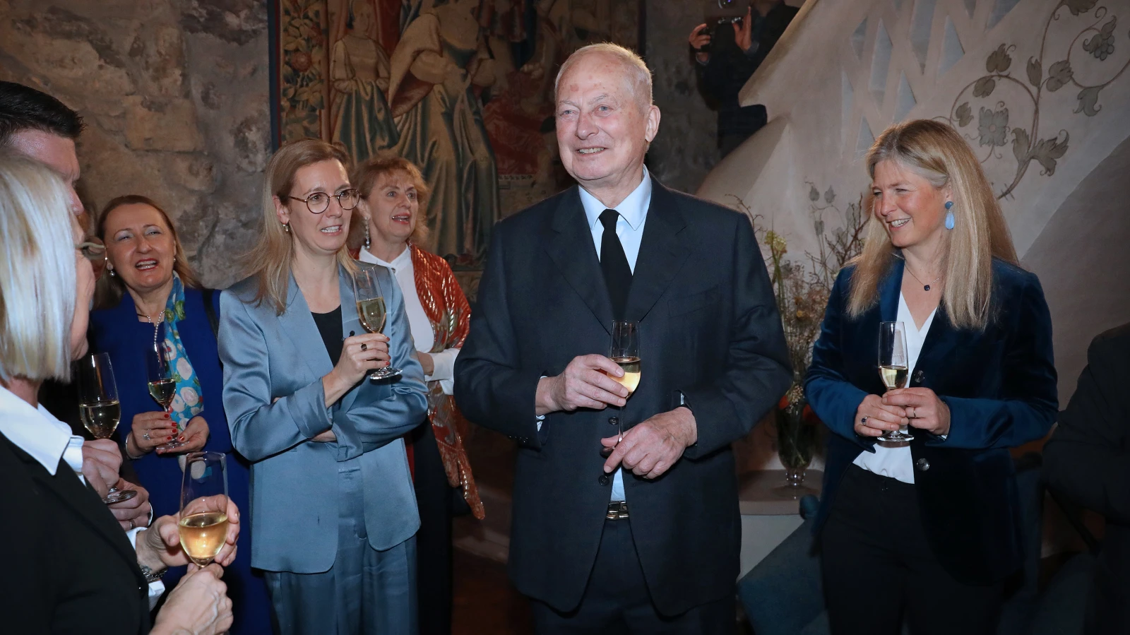 Spende anlässlich des 80. Geburtstags von Fürst Hans-Adam II., © IKR Spende anlässlich des 80. Geburtstags von Fürst Hans-Adam II., © IKR