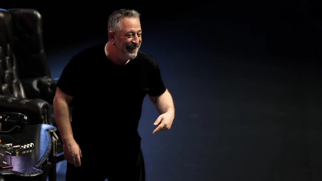 Cem Yılmaz, Almanya’yı Kahkahaya Boğmaya Geliyor!, © cmylmz / instagram Cem Yılmaz, Almanya’yı Kahkahaya Boğmaya Geliyor!, © cmylmz / instagram