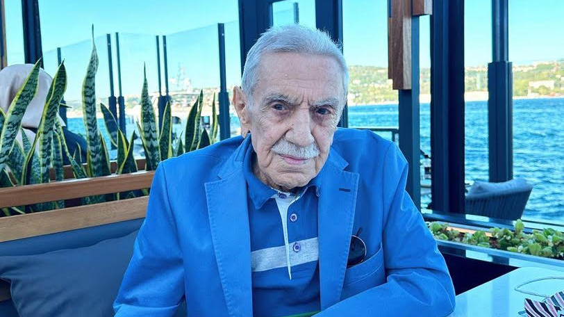 Aydemir Akbaş’ın Cenazesinde Şafak Sezer’den Sert Tepki, © aydemirakbaas / instagram