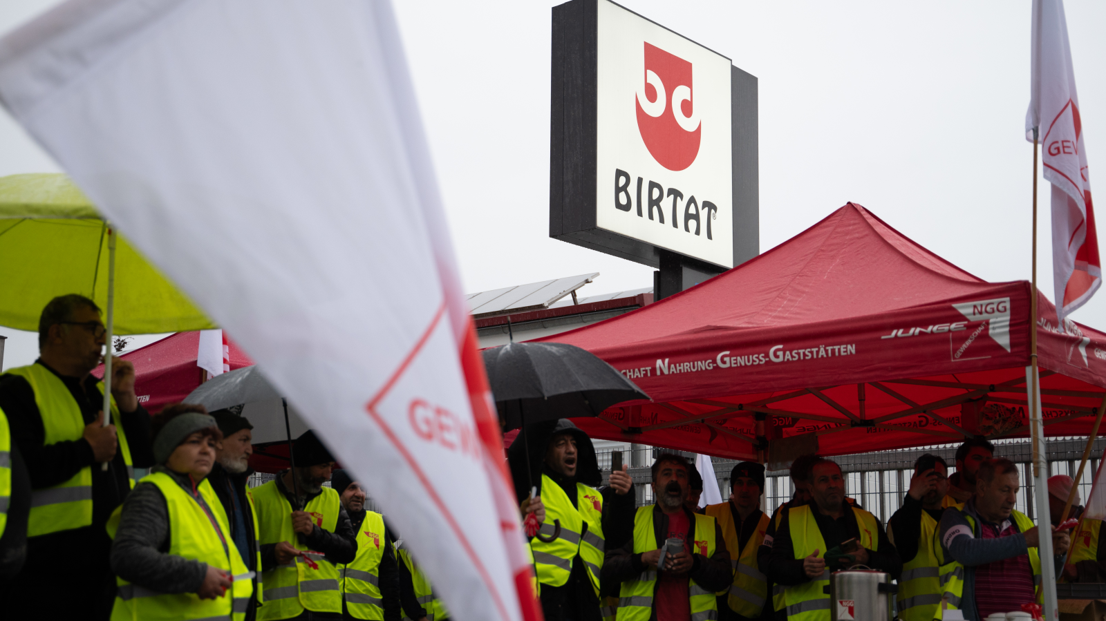 Ludwigsburg Yakınlarındaki Döner Fabrikasında Uyarı Grevi: Ücretler İçin Mücadele, © Markus Lenhardt/dpa