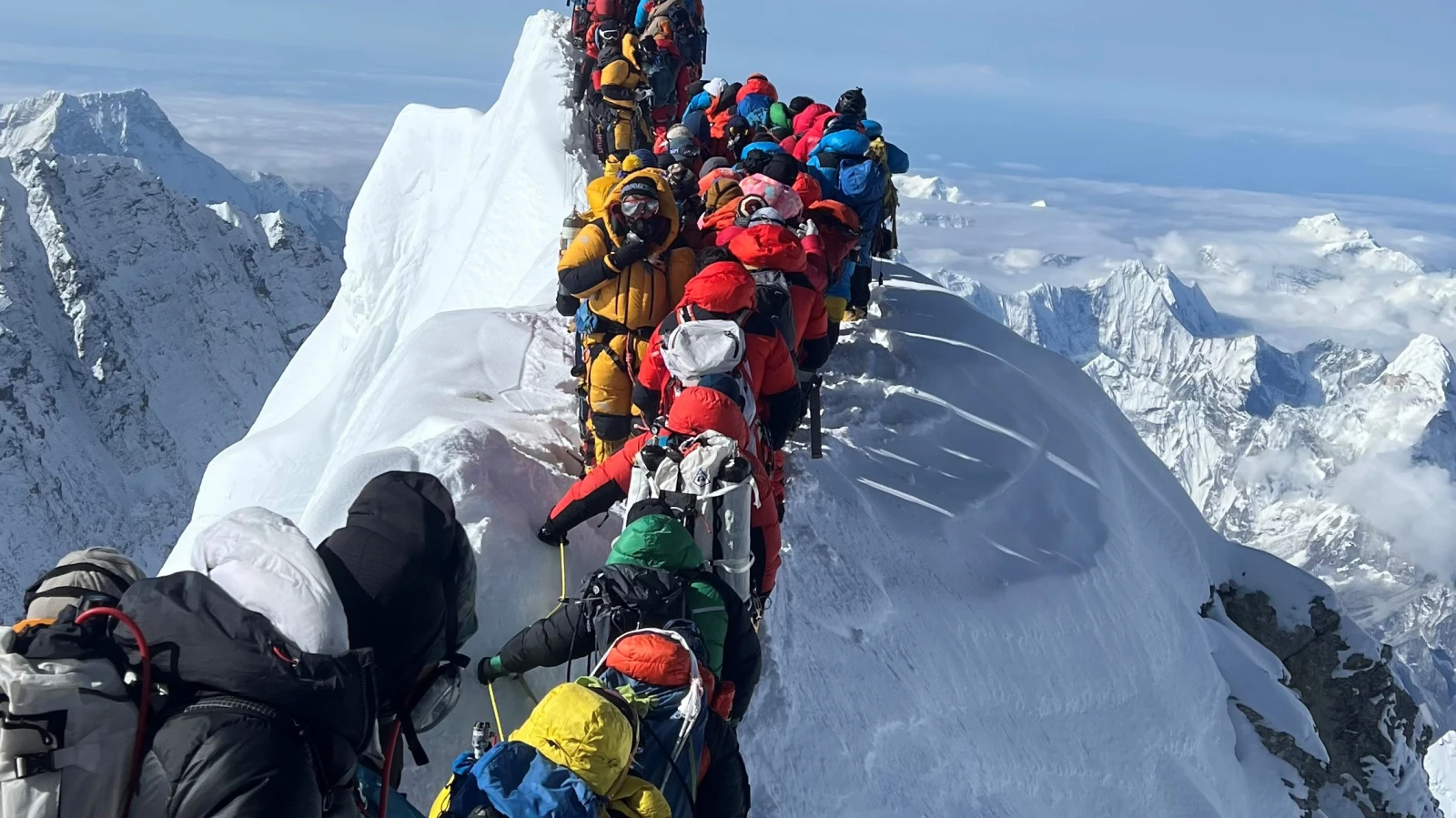 Everest Dağı çöpten temizleniyor, cesetler toplanıyor!, © dpa Everest Dağı çöpten temizleniyor, cesetler toplanıyor!, © dpa