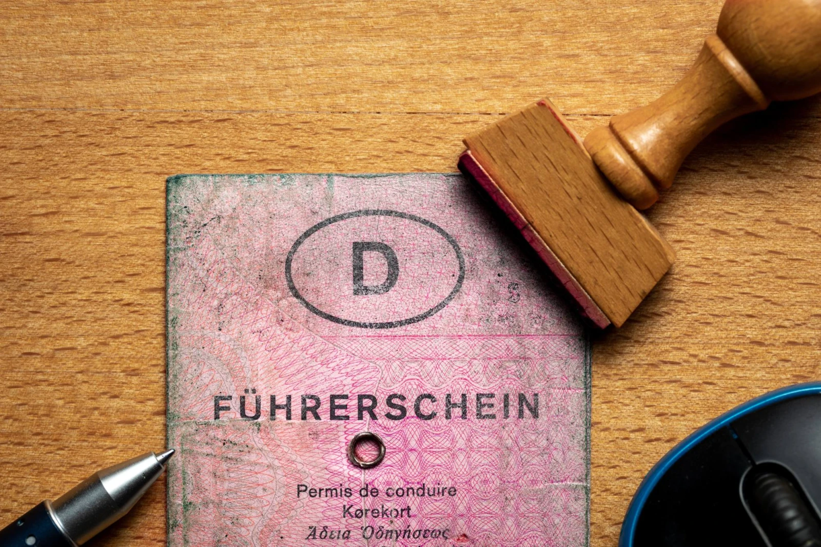 Jahrgänge 1965 bis 1970: Führerscheinumtausch geht in die nächste Runde, © Foto: SLindenau / Shutterstock.com Jahrgänge 1965 bis 1970: Führerscheinumtausch geht in die nächste Runde, © Foto: SLindenau / Shutterstock.com