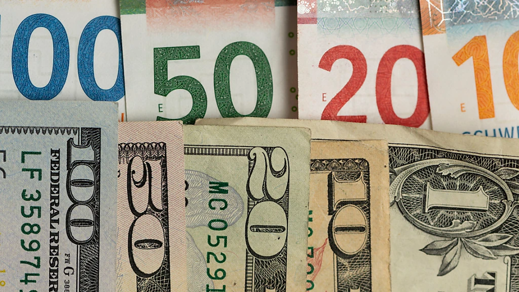 US-Dollar sinkt zu Franken auf Mehrjahrestief, © Keystone/SDA US-Dollar sinkt zu Franken auf Mehrjahrestief, © Keystone/SDA