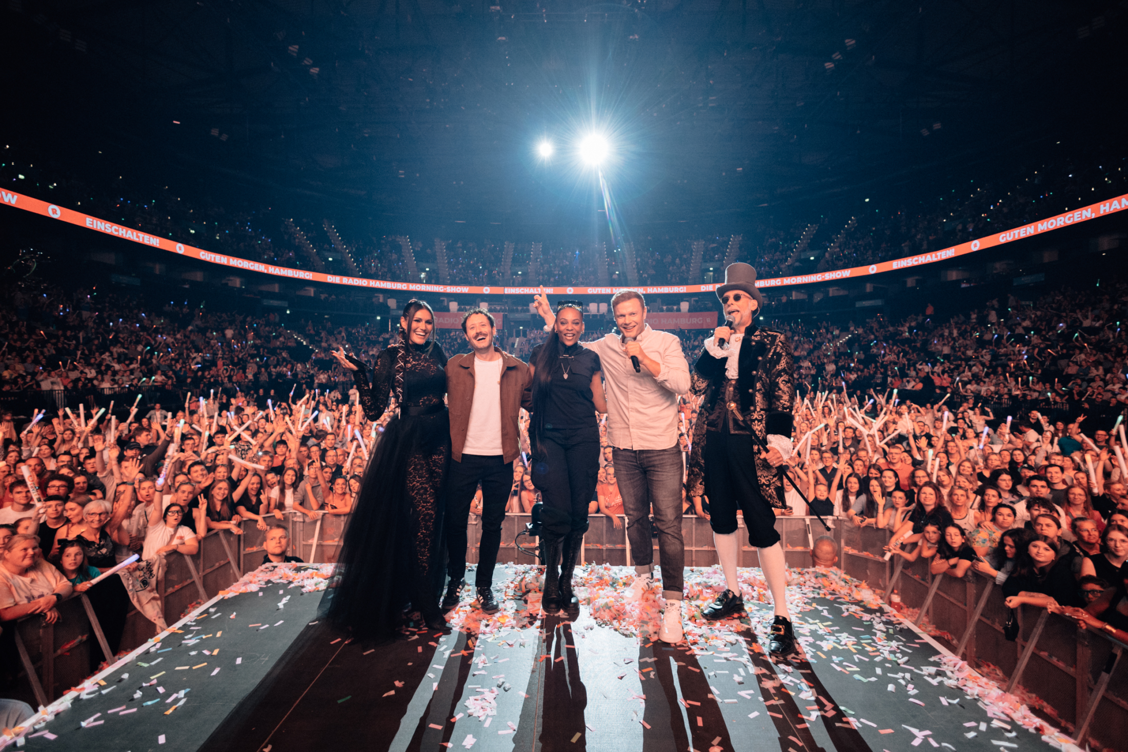 Radio Hamburg Moderatoren auf der Stars For Free Bühne, © MarvinContessi_@ctssi