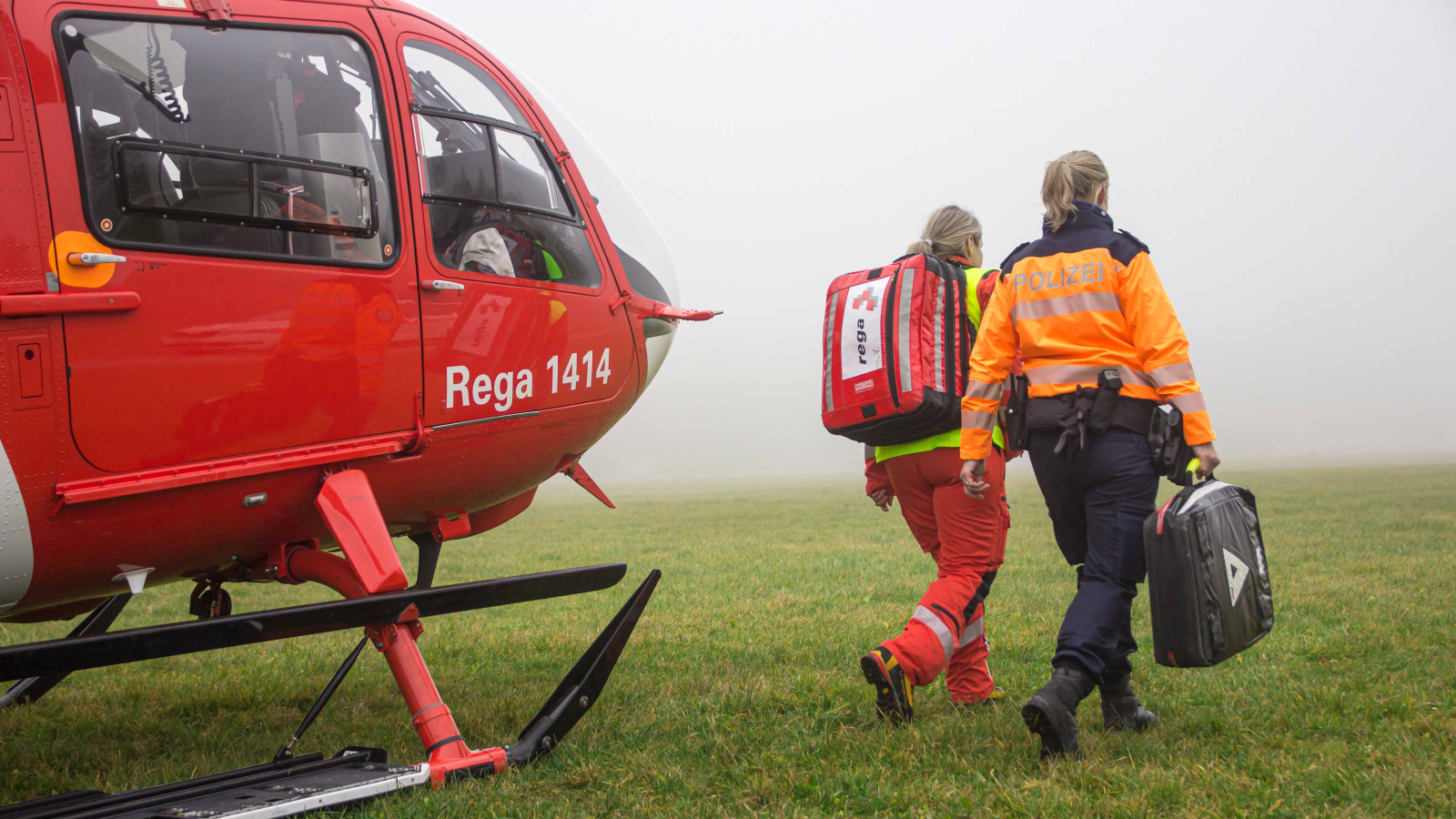 Frau gerät bei Arbeitsunfall in Murg unter Strohballen, © Kapo SG