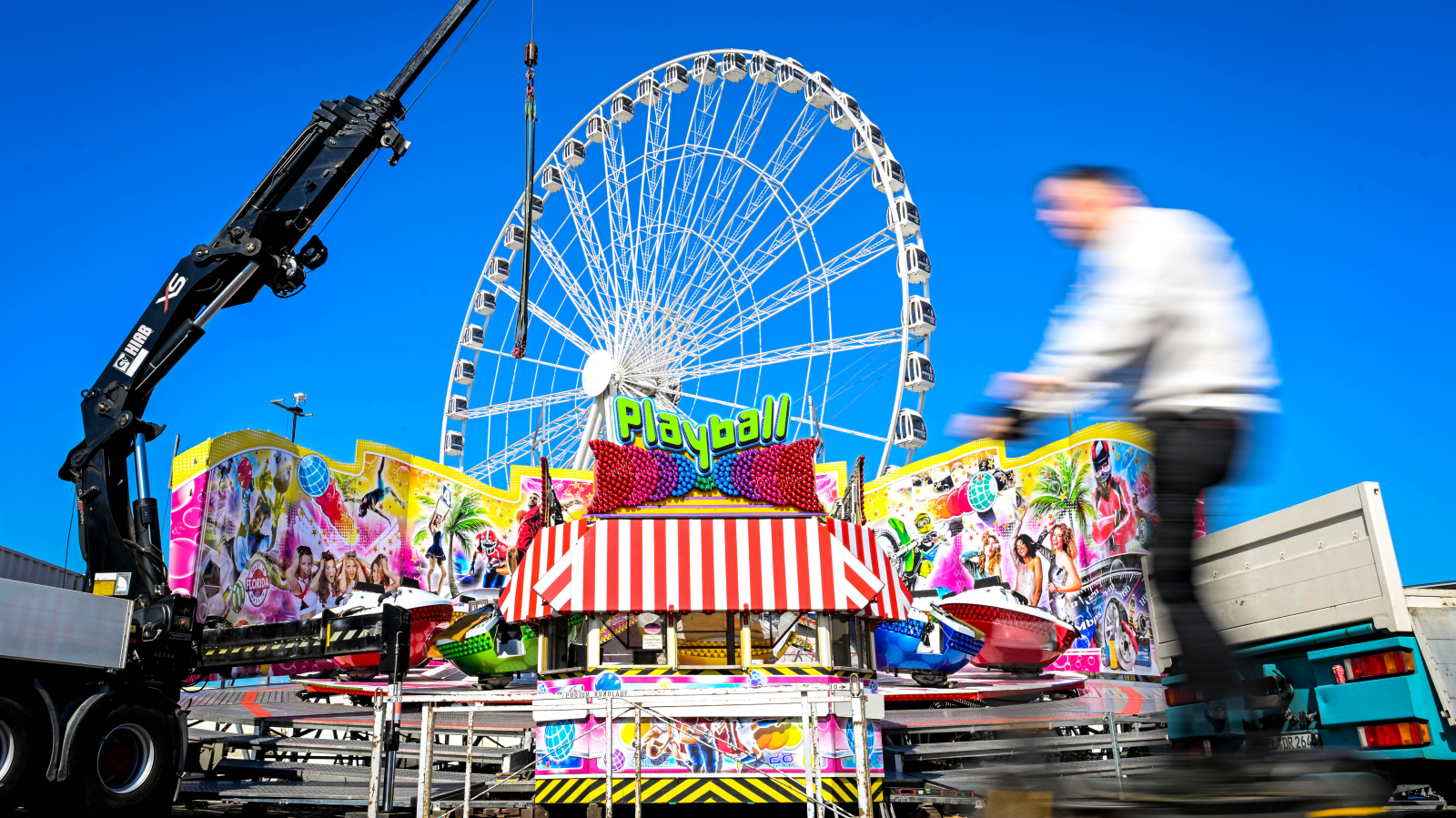 Bremen’de Şok: Riesenrad Montajı Sırasında Ölümcül Kaza!, © Sina Schuldt/dpa