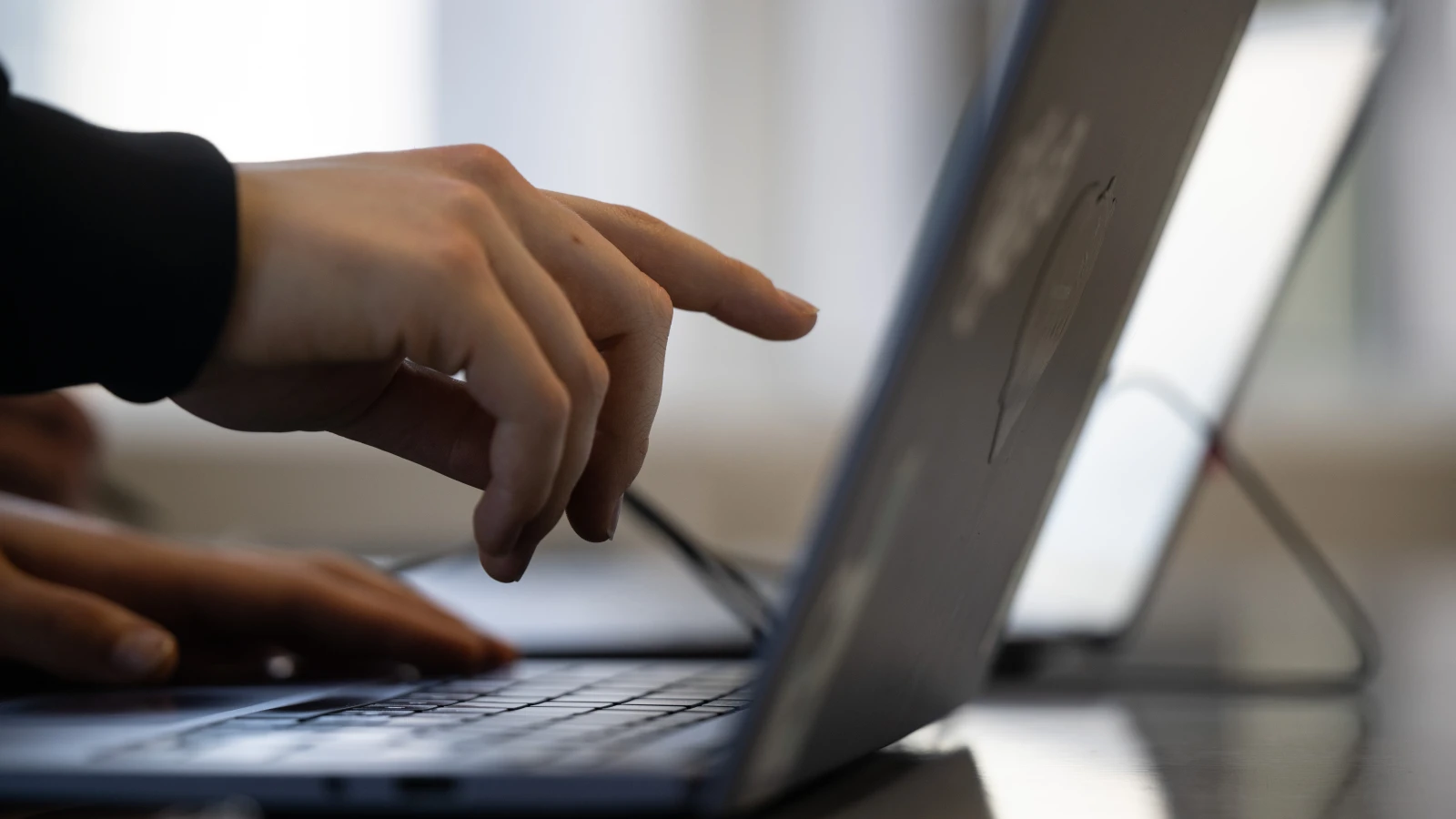 Berlin’de Meslek Eğitimi Alan Çırakların Memnuniyeti Azalıyor!, © dpa Berlin’de Meslek Eğitimi Alan Çırakların Memnuniyeti Azalıyor!, © dpa