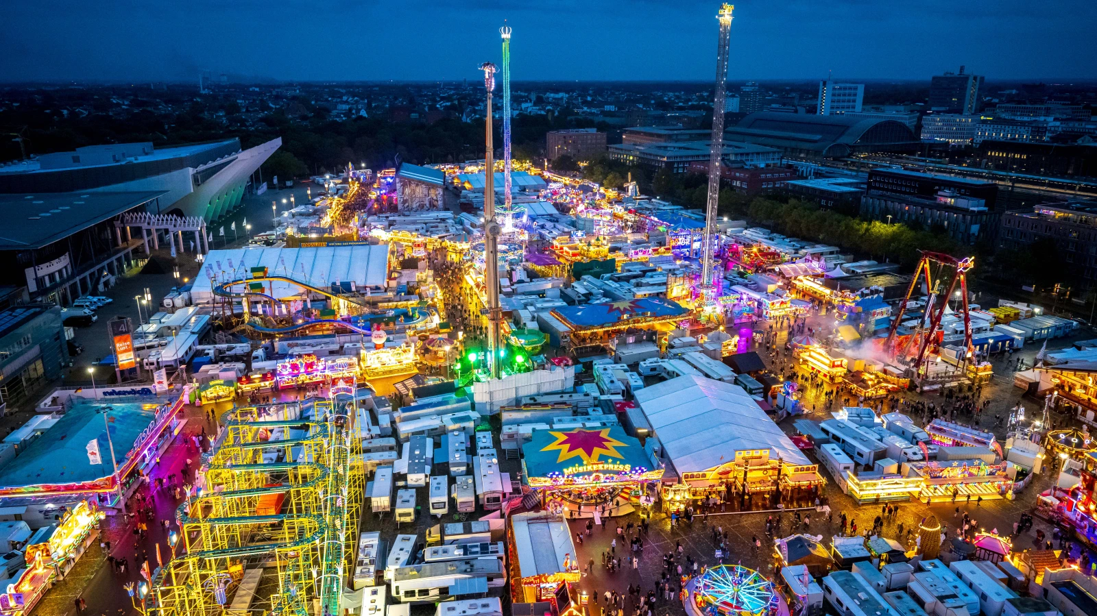 Bremen Freimarkt'ta Güvenlik Kamera Kontrolleri Sürecek!, © dpa Bremen Freimarkt'ta Güvenlik Kamera Kontrolleri Sürecek!, © dpa