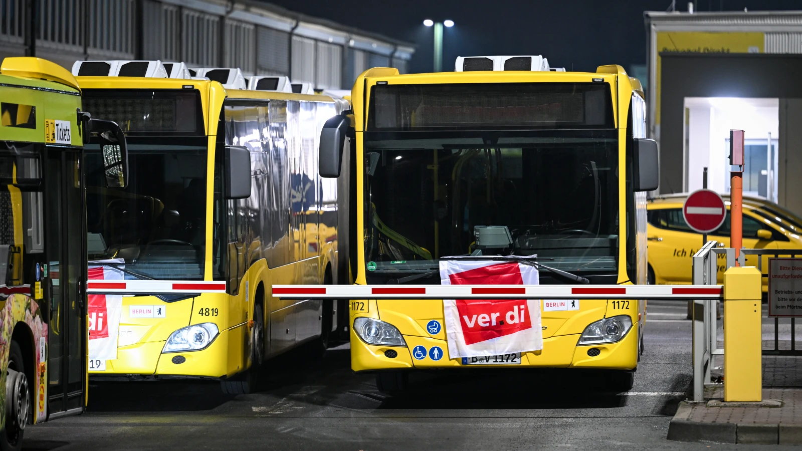 Dikkat! BVG Toplu Ulaşım 48 Saat İş Bırakacak , © dpa Dikkat! BVG Toplu Ulaşım 48 Saat İş Bırakacak , © dpa
