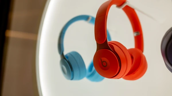 Hörbeispiel Frühschicht trifft Frühschicht, © Cassie B Hörbeispiel Frühschicht trifft Frühschicht, © Cassie B