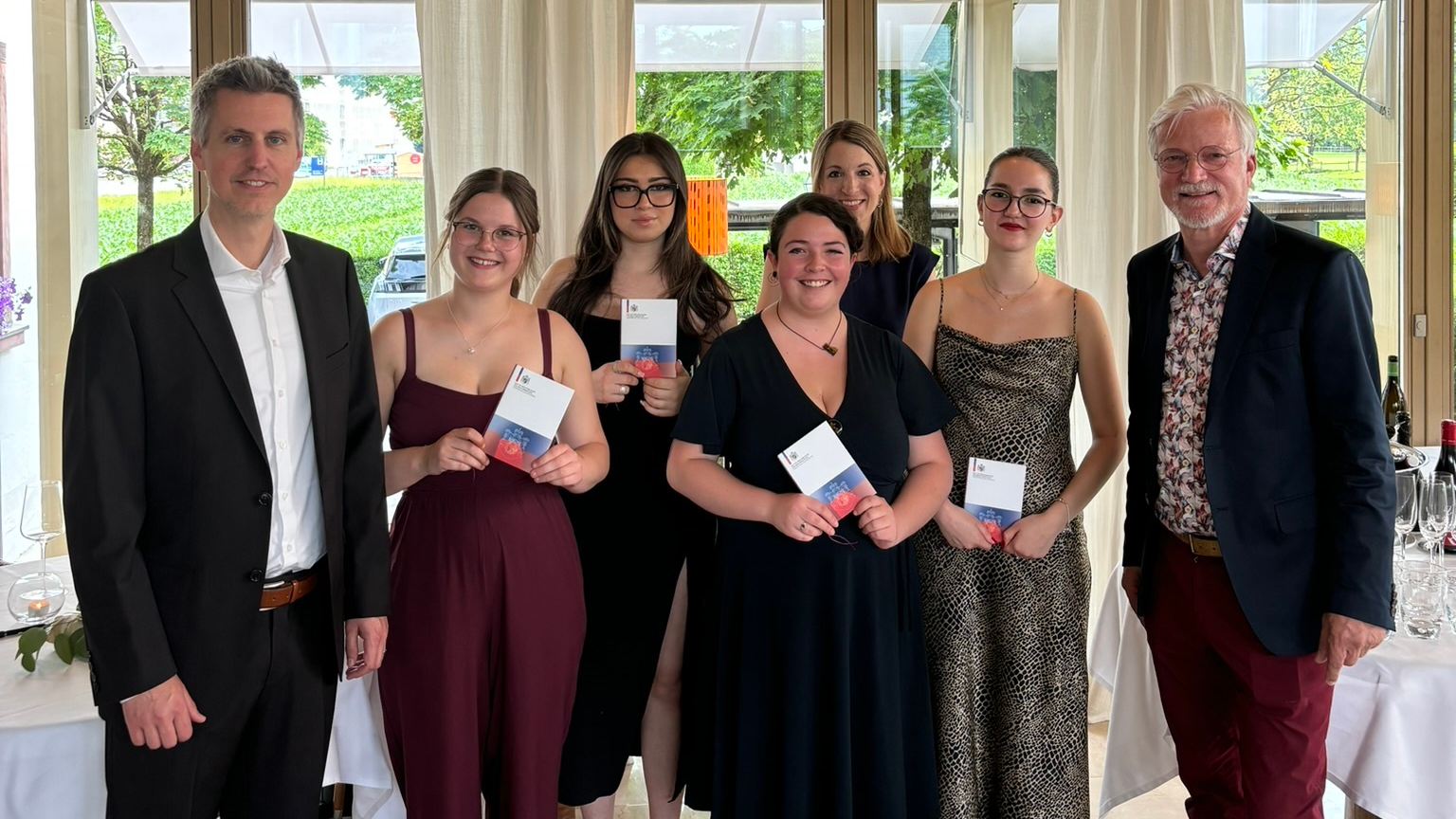 Erfolgreiche Liechtensteiner Gastronomielernende, © lhgv.li / ZVG