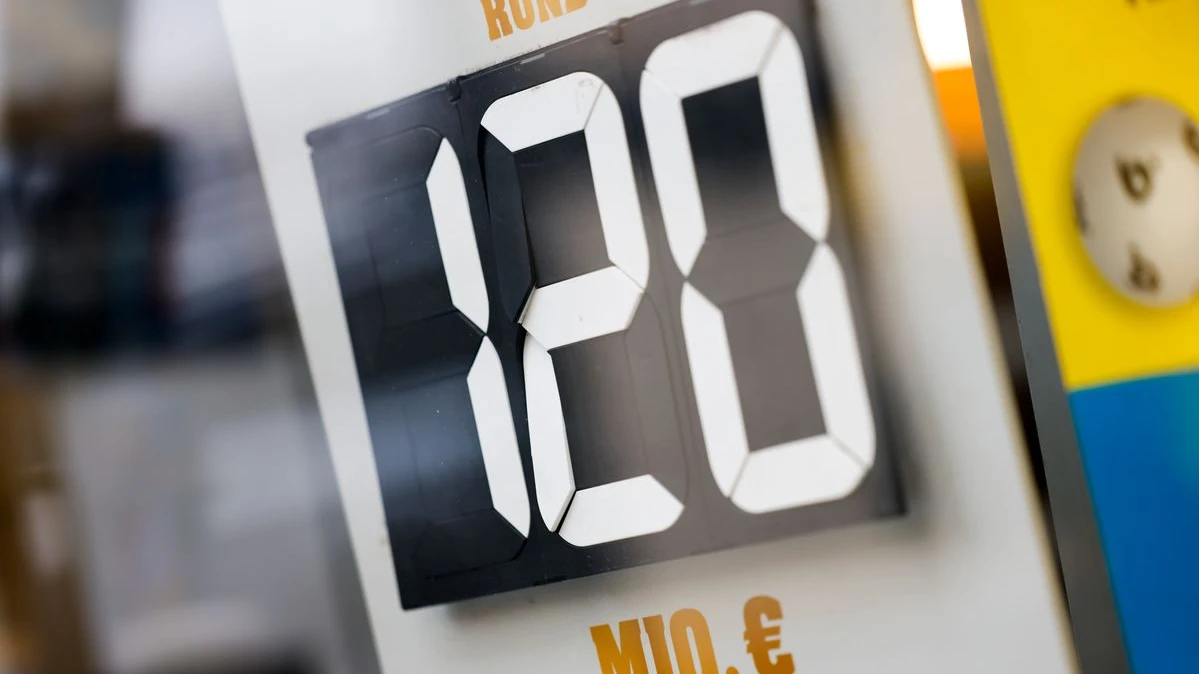 Önemli Olan Parayı Kazanmak Değil, Mutluluğu Bulmak: Berlin’in Loto Danışmanı Konuştu!, © Thomas Banneyer/dpa Önemli Olan Parayı Kazanmak Değil, Mutluluğu Bulmak: Berlin’in Loto Danışmanı Konuştu!, © Thomas Banneyer/dpa