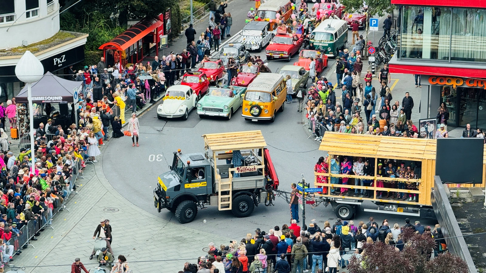 Erfolgreiche Schlagerparade in Chur, © Stadtpolizei Chur Erfolgreiche Schlagerparade in Chur, © Stadtpolizei Chur
