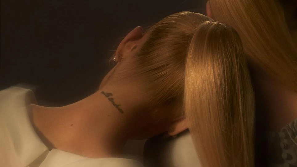 Ariana Grandes "ewiger Sonnenschein", © Ariana Grande Ariana Grandes "ewiger Sonnenschein", © Ariana Grande