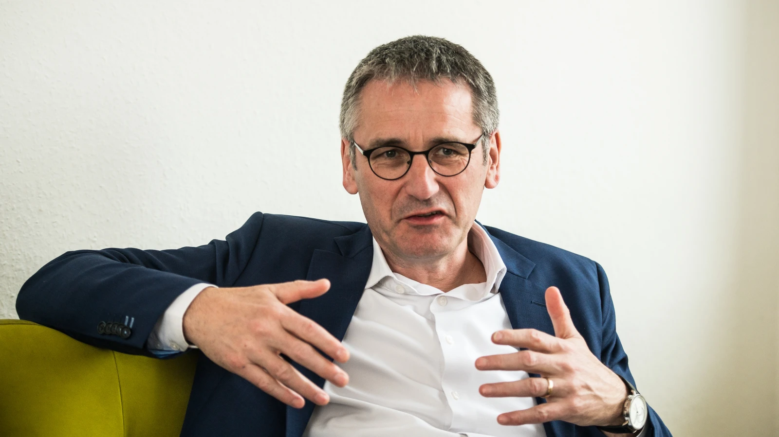 Parlamenter Demokrasiye Güven Zedeleniyor!, © dpa Parlamenter Demokrasiye Güven Zedeleniyor!, © dpa