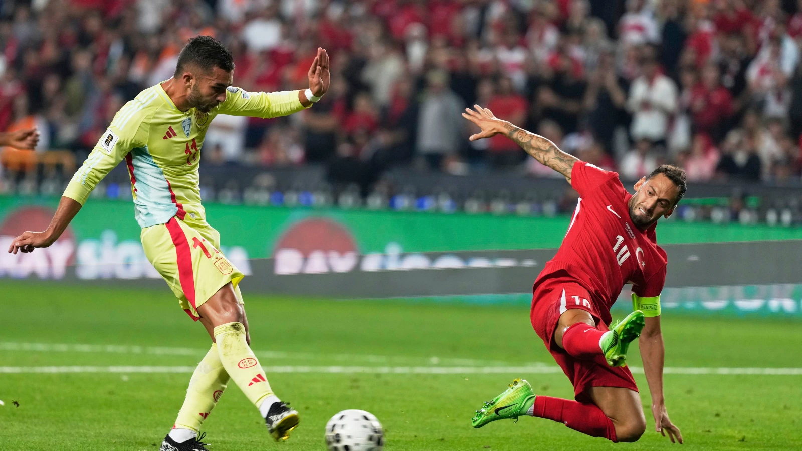 Türkiye-Romanya Maçı Saat Kaçta ve Hangi Kanalda?, © Khalil Hamra/AP/dpa Türkiye-Romanya Maçı Saat Kaçta ve Hangi Kanalda?, © Khalil Hamra/AP/dpa