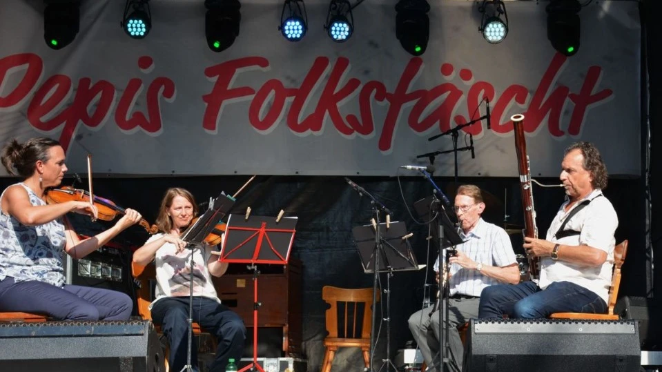 Musikalischer Treffpunkt "Pepis Folksfäscht" in Triesen, © pepi-frommelt-stiftung.li Musikalischer Treffpunkt "Pepis Folksfäscht" in Triesen, © pepi-frommelt-stiftung.li