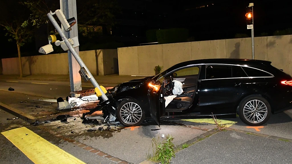 Autofahrerin in Chur flüchtet vor Polizei, © Kantonspolizei Graubünden Autofahrerin in Chur flüchtet vor Polizei, © Kantonspolizei Graubünden
