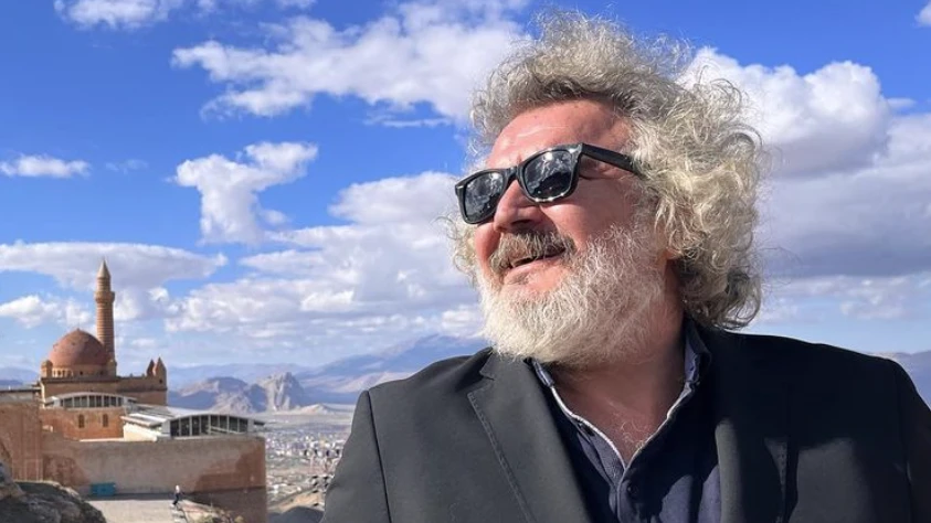 Müfit Can Saçıntı Bugün Metropol FM’de Paydos Keyfi’ne Konuk Oluyor!, © Fotograf sanatçının resmi instagram sayfasından alınmıştır. Müfit Can Saçıntı Bugün Metropol FM’de Paydos Keyfi’ne Konuk Oluyor!, © Fotograf sanatçının resmi instagram sayfasından alınmıştır.