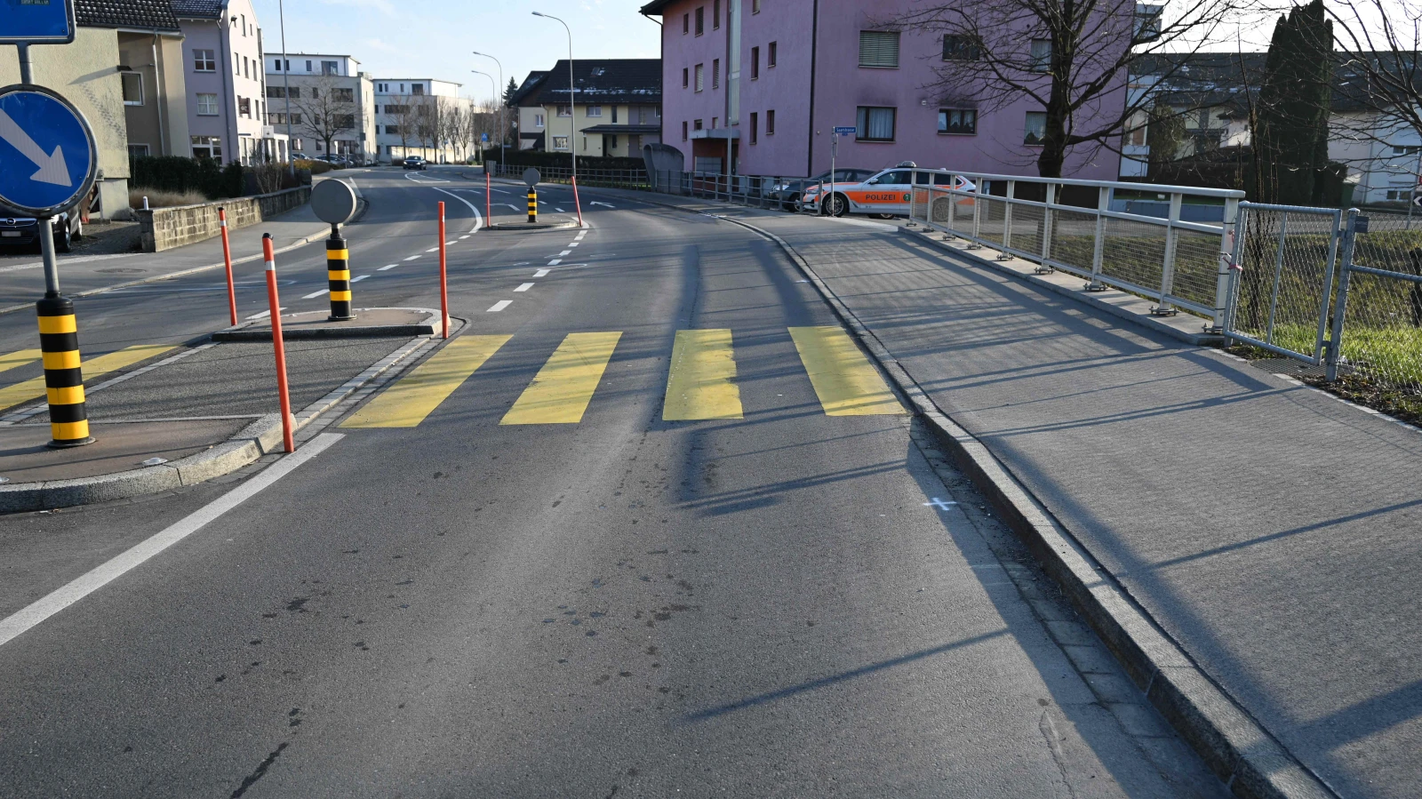 Unfall zwischen Auto und Mann auf E-Bike in Buchs, © Kantonspolizei St. Gallen Unfall zwischen Auto und Mann auf E-Bike in Buchs, © Kantonspolizei St. Gallen