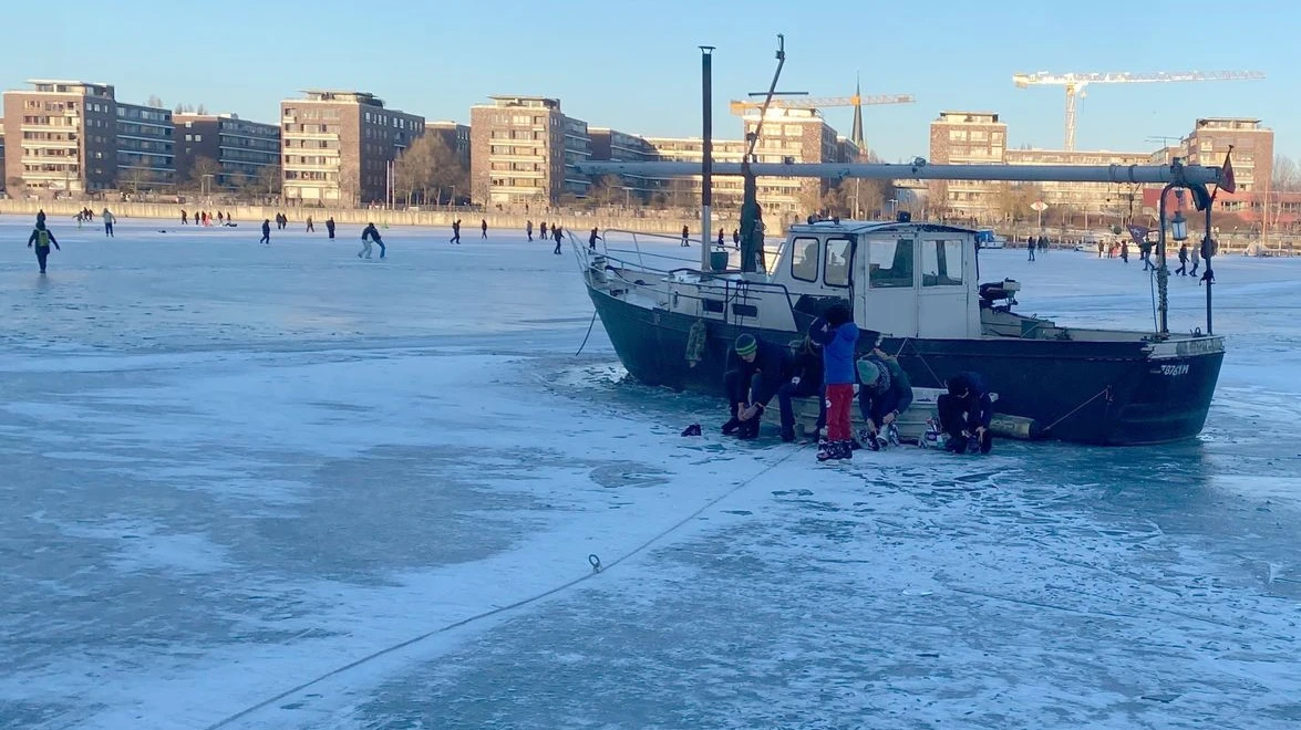 Almanya’da Meteorolojiden Buzlanma Alarmı!, © Anja Mia Neumann/dpa Almanya’da Meteorolojiden Buzlanma Alarmı!, © Anja Mia Neumann/dpa