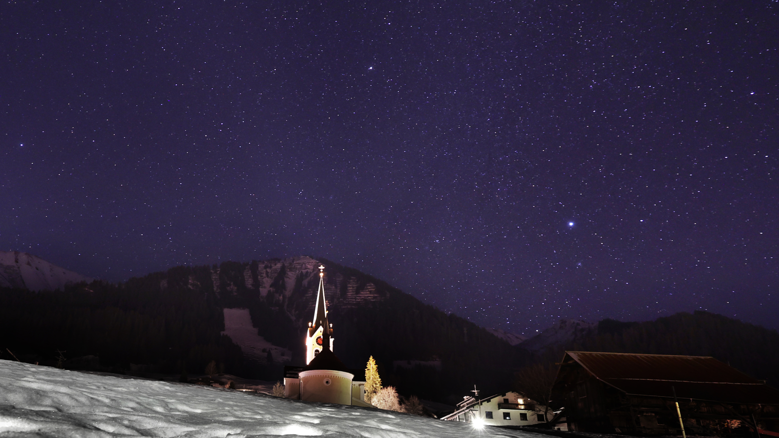 Gaziantep Havalimanı'nda 'Tanımlanamayan Cisim UFO' Paniği!, © dpa