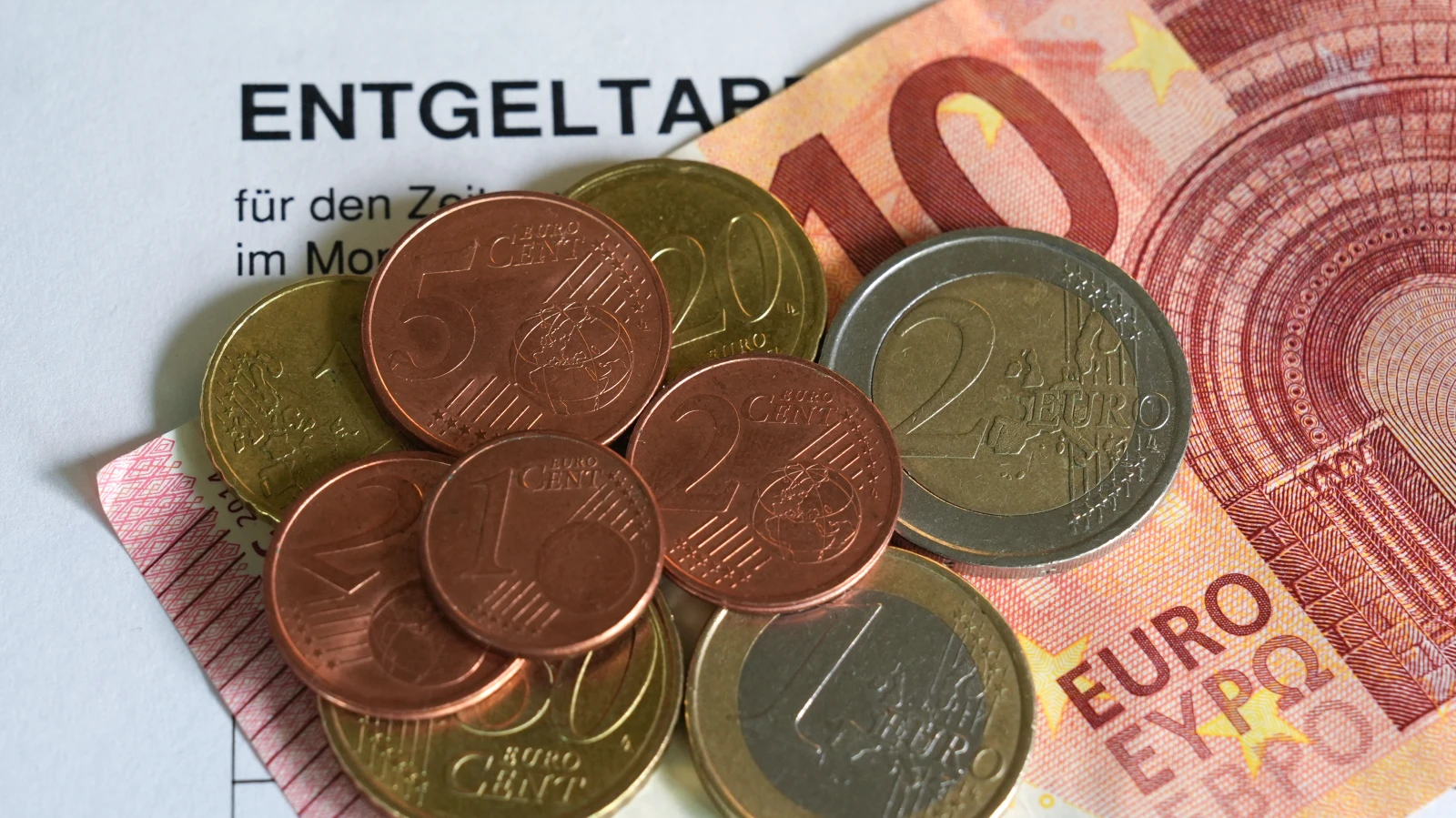 Asgari Ücret Almanya’da Bürgergeld’den Ayda En Az 557 Euro Fazla Getiriyor, © Marcus Brandt/dpa Asgari Ücret Almanya’da Bürgergeld’den Ayda En Az 557 Euro Fazla Getiriyor, © Marcus Brandt/dpa