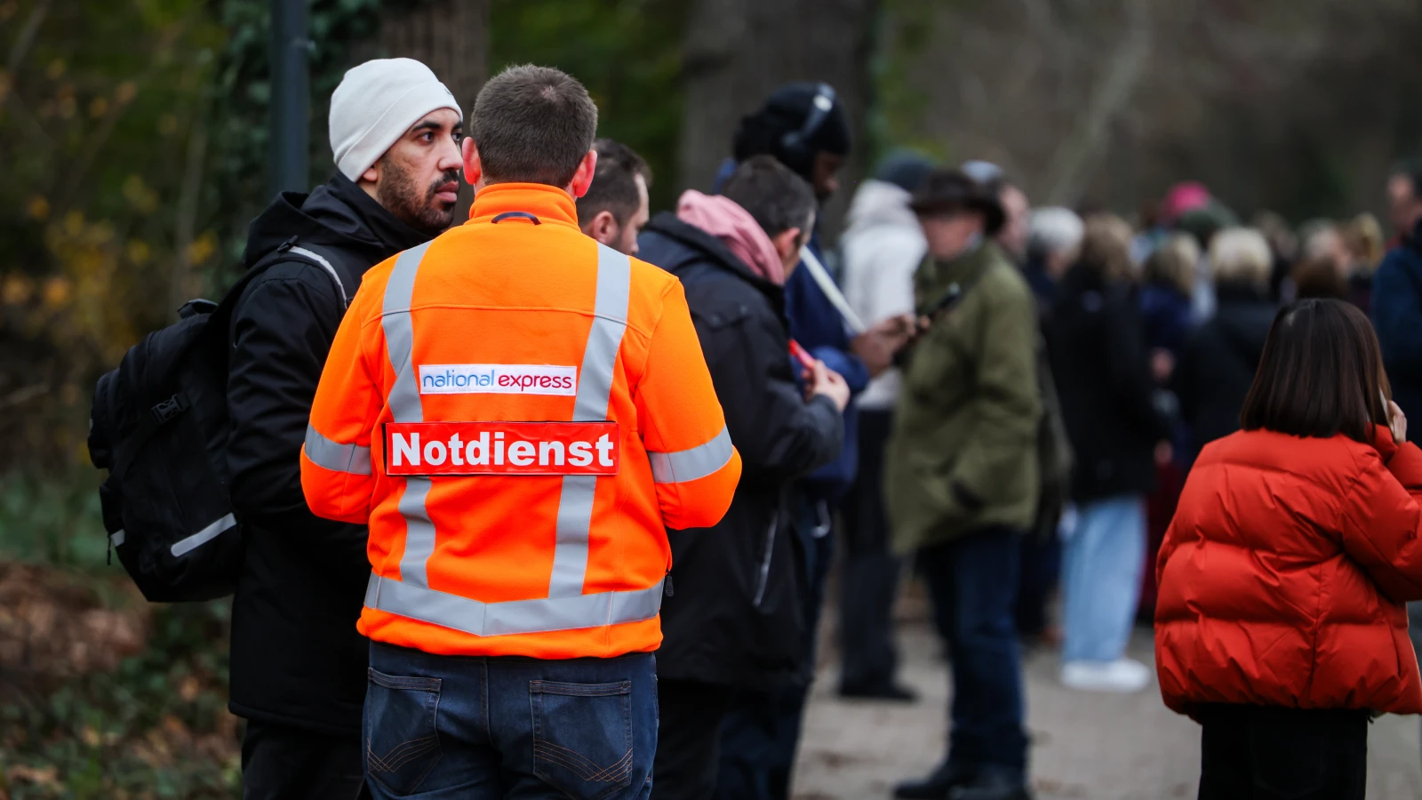 Köln–Düsseldorf Treni Arıza Nedeniyle Saatlerce Rayda Kaldı, © Christoph Reichwein/dpa Köln–Düsseldorf Treni Arıza Nedeniyle Saatlerce Rayda Kaldı, © Christoph Reichwein/dpa