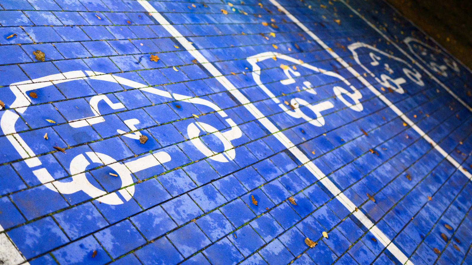 Autogipfel Başlıyor: Otomotiv Sektörü Geleceğini Tartışıyor, © Julian Stratenschulte/dpa