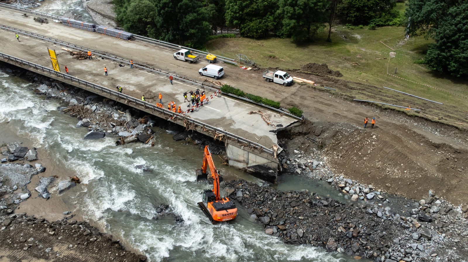 A13 bereits ab 5. Juli einspurig befahrbar, © Keystone-SDA A13 bereits ab 5. Juli einspurig befahrbar, © Keystone-SDA