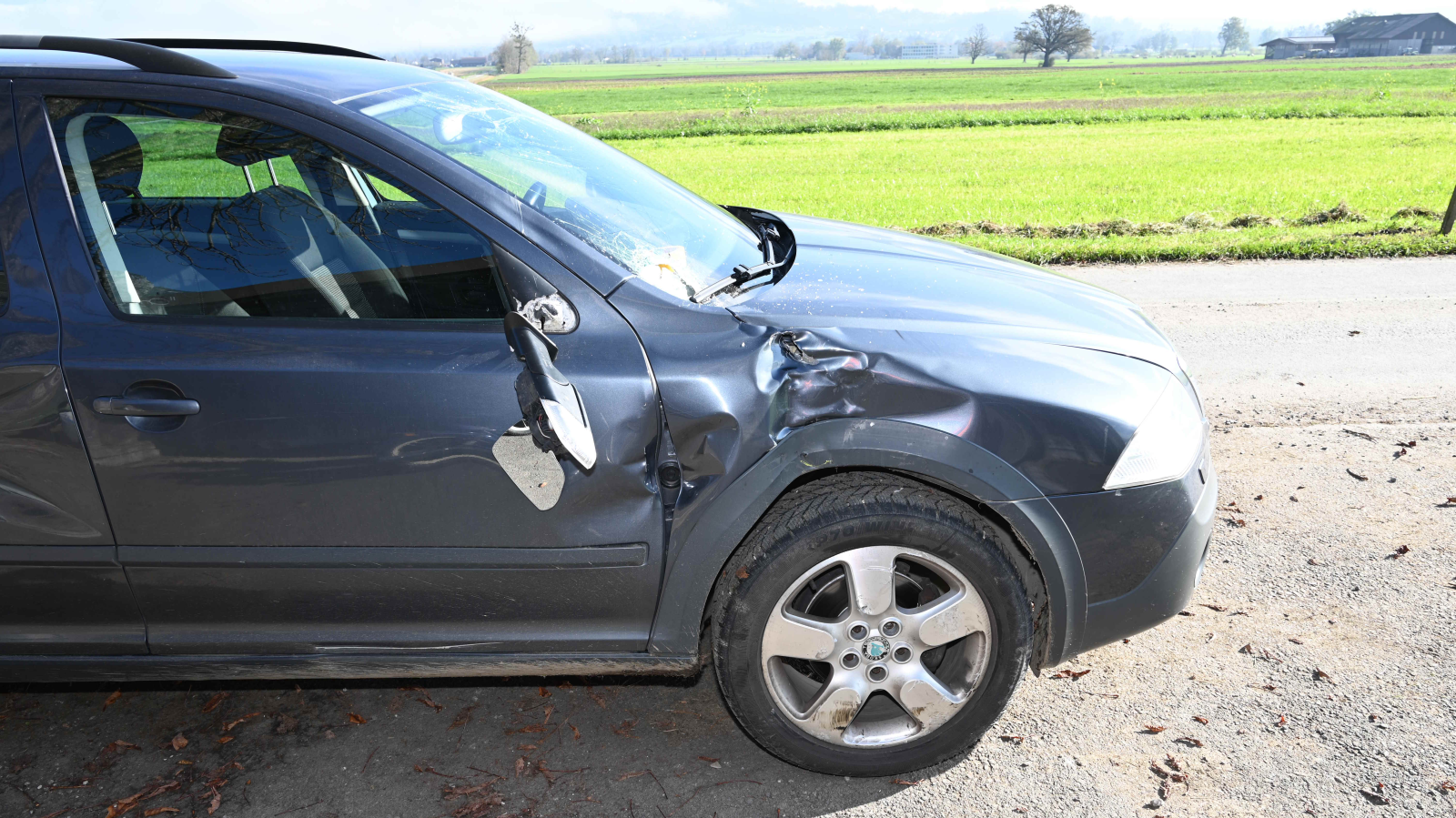 Kollision zwischen Motorrad und Auto in Sennwald, © Kantonspolizei St. Gallen