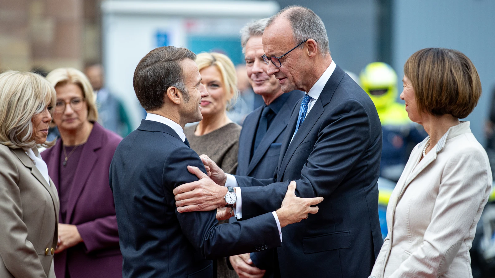 Merz, "Yeni Birlik İçin Ortak Çaba" Çağrısında Bulundu!, © dpa Merz, "Yeni Birlik İçin Ortak Çaba" Çağrısında Bulundu!, © dpa