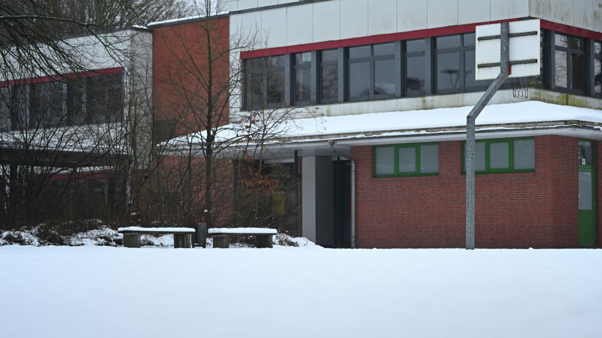 Bremen ve Bremerhaven’da Okullar Kar Nedeniyle Cuma Günü Kapalı!, © Lars Penning/dpa