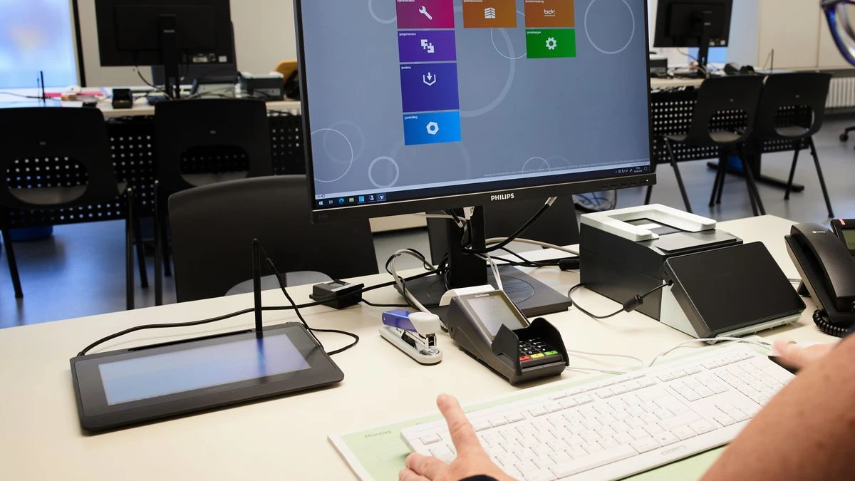 Bremen Vatandaşlık Dairesinden Dijital Hizmet Atağı!, © Jörg Carstensen/dpa Bremen Vatandaşlık Dairesinden Dijital Hizmet Atağı!, © Jörg Carstensen/dpa