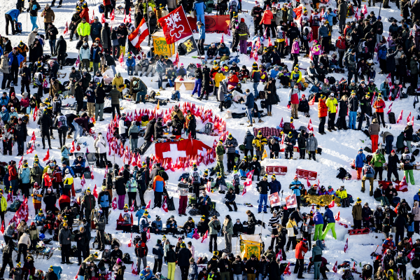 © EPA/JEAN-CHRISTOPHE BOTT