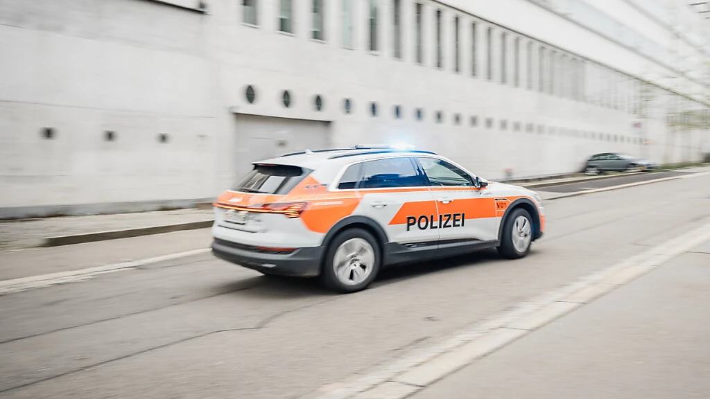 Arbeiter verletzt sich bei Sturz von Leiter in St. Gallen schwer, © Keystone/SDA Arbeiter verletzt sich bei Sturz von Leiter in St. Gallen schwer, © Keystone/SDA