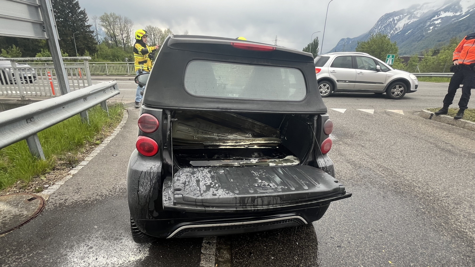 Fahrzeugbrand in Oberriet, © Kapo SG