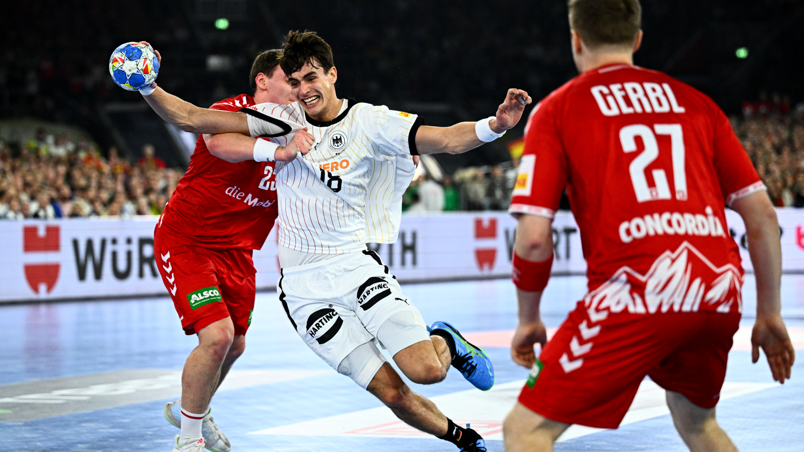 Desolater Auftritt der Schweizer zum EM-Auftakt, © KEYSTONE/DPA/Tom Weller