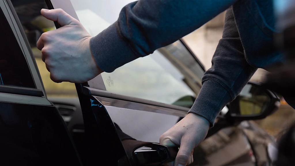 Polizei fasst in Rheineck SG mutmasslichen Autodieb, © Kapo St. Gallen Polizei fasst in Rheineck SG mutmasslichen Autodieb, © Kapo St. Gallen