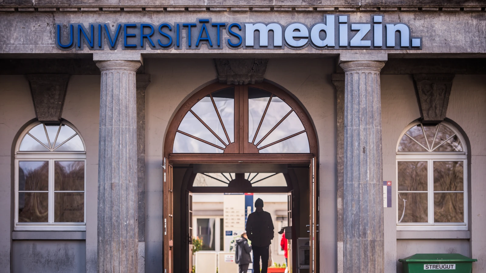 Hastane Reformu Bundesrat`tan da Geçti!, © dpa Hastane Reformu Bundesrat`tan da Geçti!, © dpa