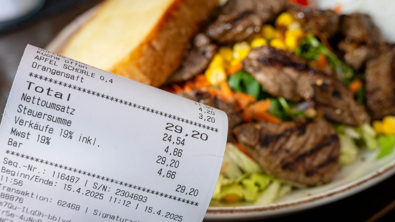 Gastronomi Sektöründe KDW Yüzde 7’ye Düşürülüyor!, © dpa Gastronomi Sektöründe KDW Yüzde 7’ye Düşürülüyor!, © dpa