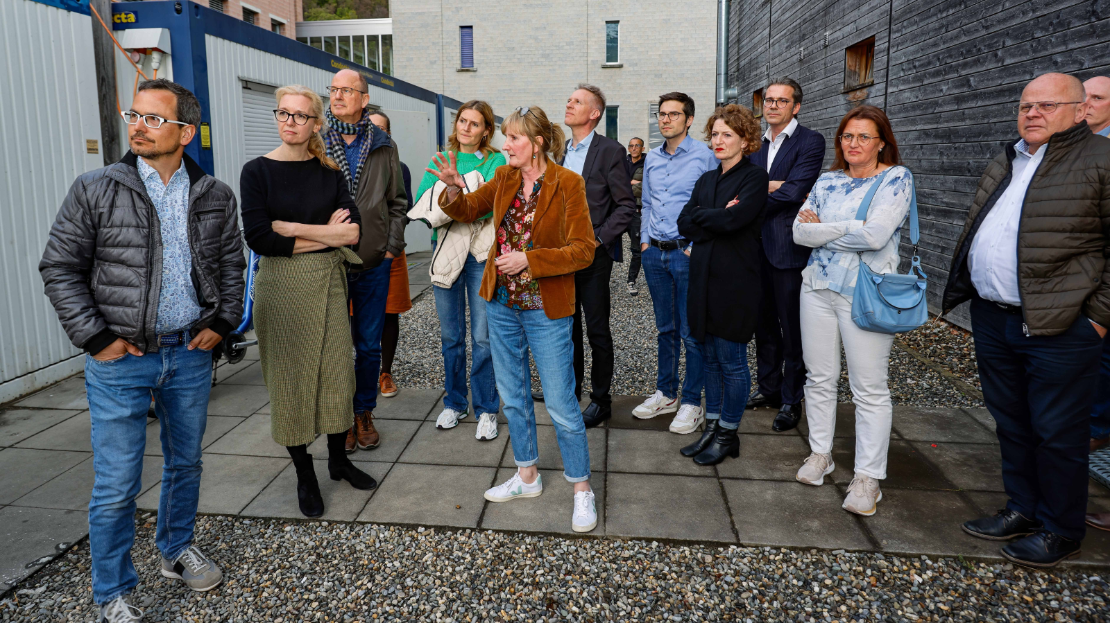 Landtagsabgeordnete besichtigen Asylunterkünfte, © ikr