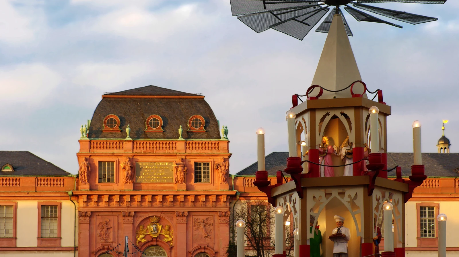 Darmstadt Noel Pazarı, bugün 18 Kasım 2024 kapılarını açıyor. , © shutterstock Darmstadt Noel Pazarı, bugün 18 Kasım 2024 kapılarını açıyor. , © shutterstock