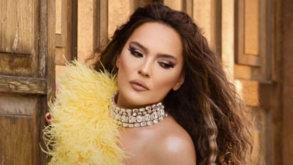 Demet Akalın’dan Dijital Platformlara Sert Eleştiri: Siz Kendinizi Ne Zannediyorsunuz?, © Fotograf sanatçının resmi instagram hesabından alınmıştır.