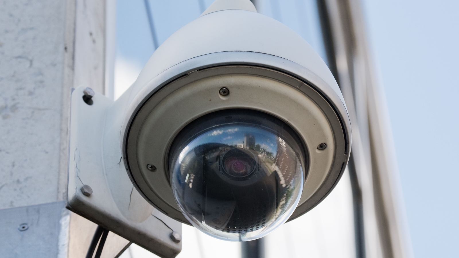 Öffentliche Plätze in Balzers sollen Videoüberwacht werden, © Keystone / DPA / Julian Stratenschulte / Symbolbild